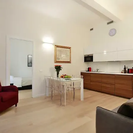 Opera 19 Luxury Apartmán Florencie