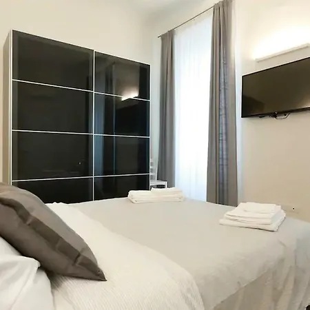 Opera 19 Luxury Apartmán