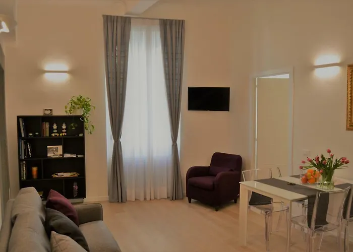 Opera 19 Luxury Apartament *